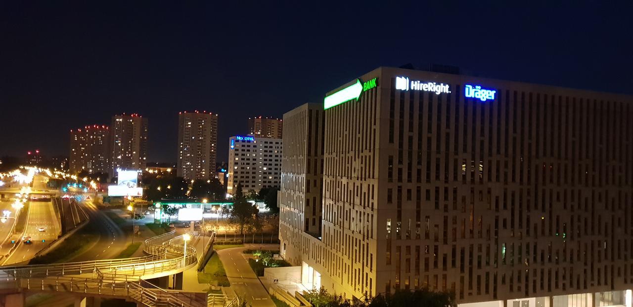 Kfip Apart Spodek 300M Three Apartamento Katowice Exterior foto